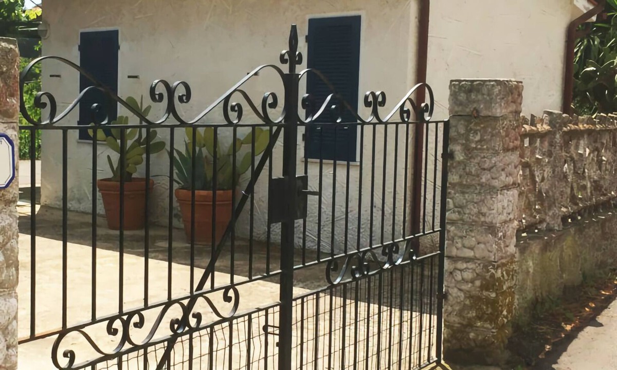 Marina di Campo Villa | Entire home in Marina di Campo, Italy