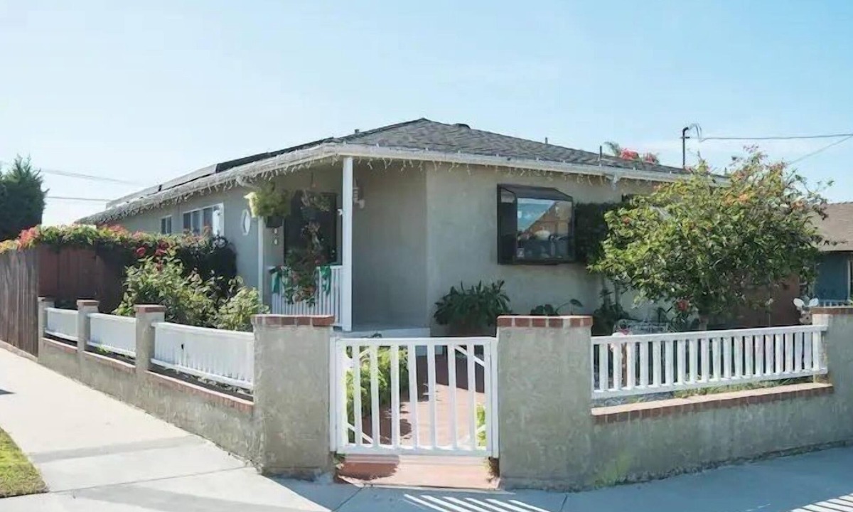 Lawndale Apartment | Entire rated studio, close to the beach and LAX.