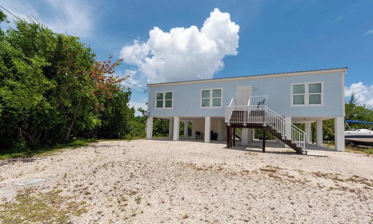 Big Pine Key House | Escape to Paradise, a 3-bedroom canal home on Big Pine Key.