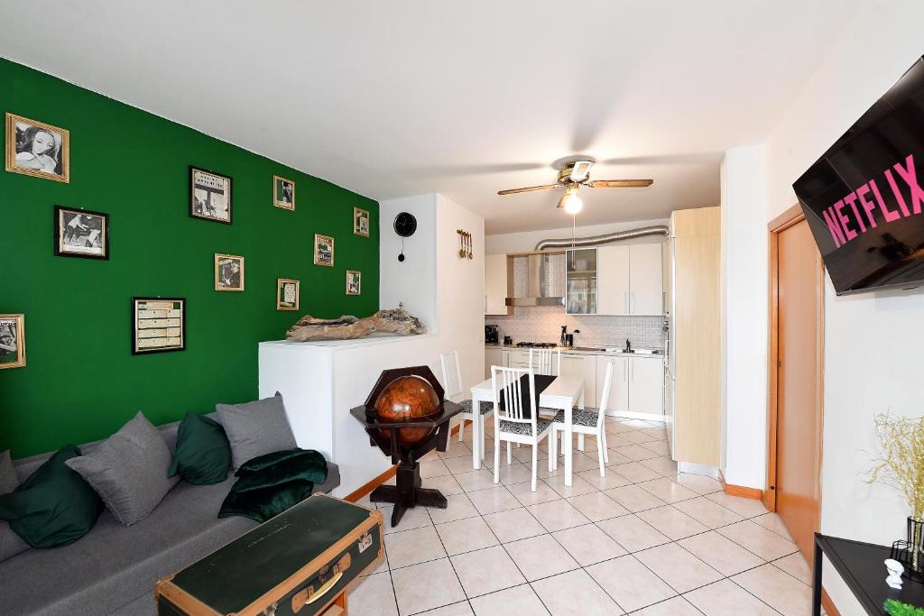 Valverde Apartment | Evergreen -Vicino al mare- Wifi -Ampio Giardino-
