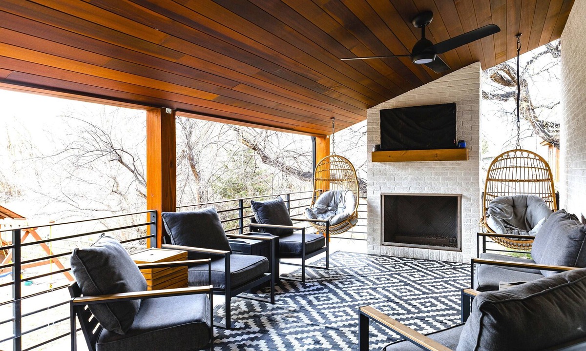 Indian Hills House | Executive Retreat:Gym~Office~Orchard~Steam room~River~Playground and more!