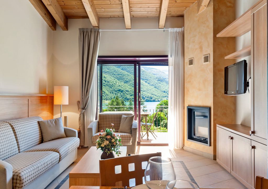 Scanno House | Exotic Holiday Home in Scanno with Garden and Terrace