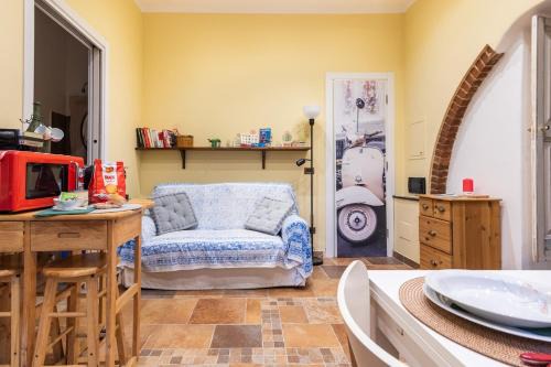 Castelletto Apartment | Experience Genoa-Traditional Home in Castelletto
