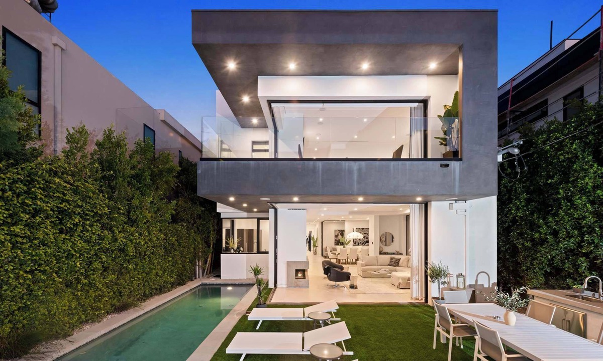 Beverly Grove Villa | Exquisite Modern Luxury Villa, Rooftop Deck, Pool