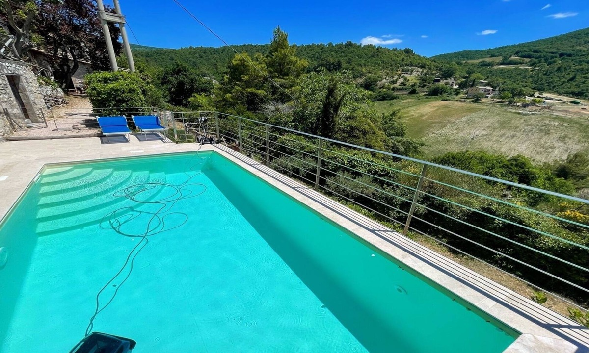 Spoleto Villa | Exquisitely Pretty, Detached Cottage, 9 kms to Central Spoleto... exclusive pool