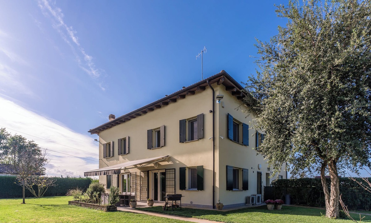 Malalbergo Villa | F Tale country house