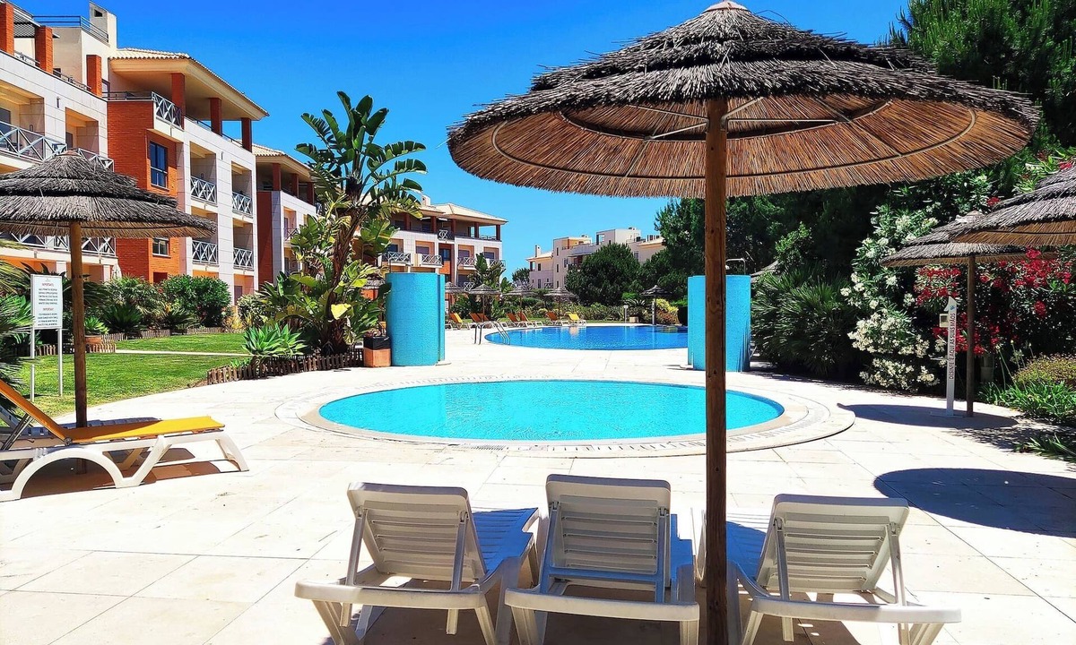 Montechoro Apartment | Fabulous Sunny Pool&Garden Condo by BeCherish