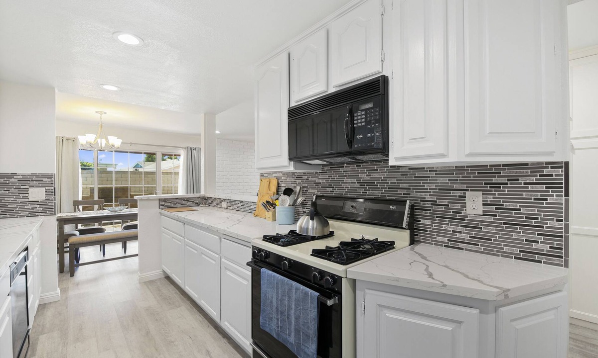 Northwest Anaheim House | Family friends vacation house close to Disneyland
