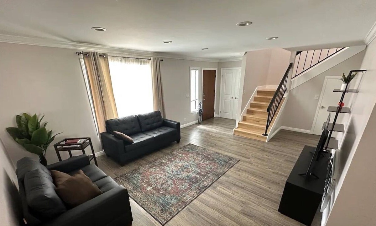 Downey Condo | Family-sized Retreat w/ Hot Tub Near Disney, Theme Parks, Beaches & Shopping!