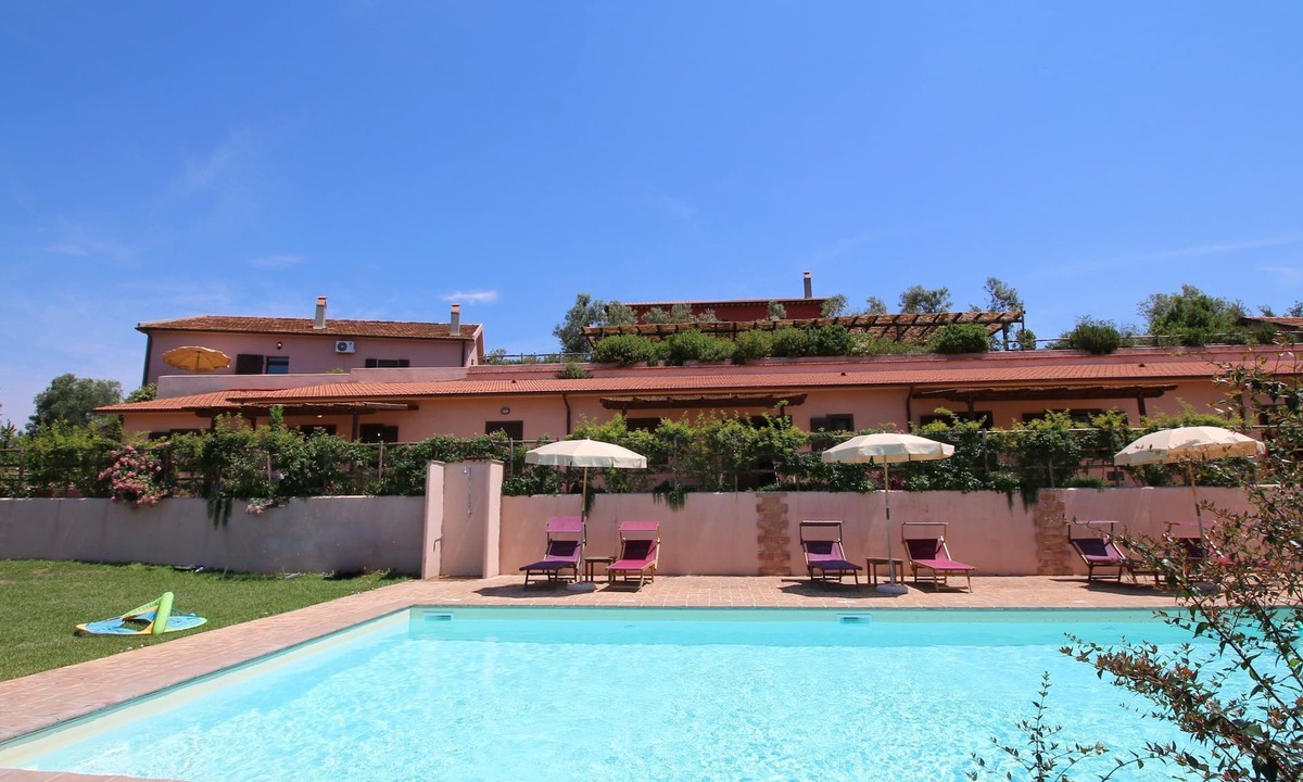 Montalto di Castro House | Farmhouse in Montalto near Sandy Beaches