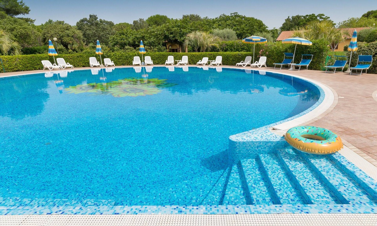 Campiglia Marittima House | Farmhouse "Il Girasole - Limone" with Shared Pool, Shared Garden & Wi-Fi