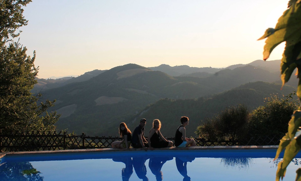 Urbino Apartment | Farmhouse in the hills. Dependance for 4/6 people. Panoramic view!