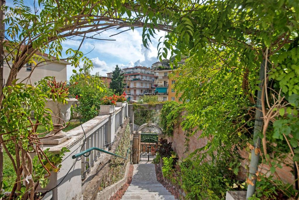Rapallo Apartment | Fiordalisi
