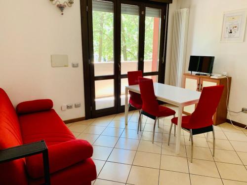 San Leonardo Apartment | Free Parking, Close to the Train Station and the Duomo