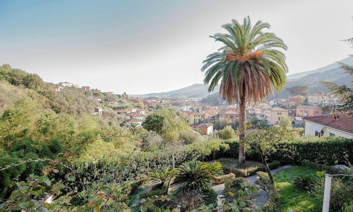 La Foce House | Frescoed villa on hills near Cinque Terre