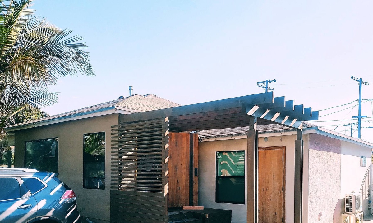 Gardena Apartment | Fresh studio guest suite in a quiet neighborhood.