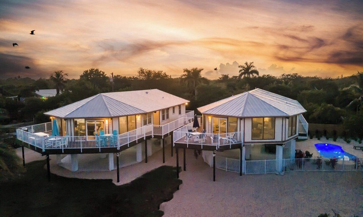 Little Torch Key House | Frigate's Nest extraordinary 8bed/8bath nightly rental with dockage & private pool