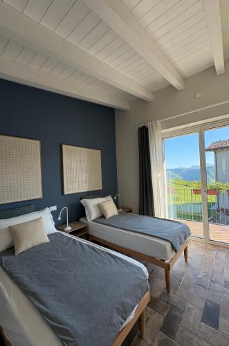 Pineto House | Fuoridicampo blu