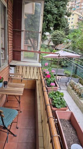 Lagaccio Apartment | Garden house near city centro with baby bed