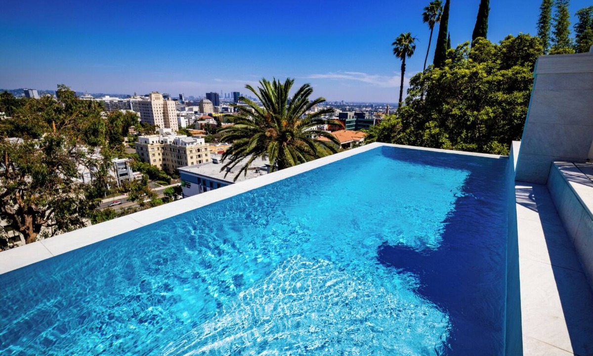 Hollywood Hills Villa | Glencoe -An Ultra Contemporary Home with Jaw-dropping City Views