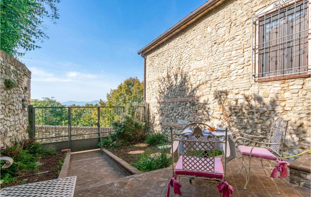 Verucchio Apartment | Gorgeous Apartment In Verucchio With Wifi