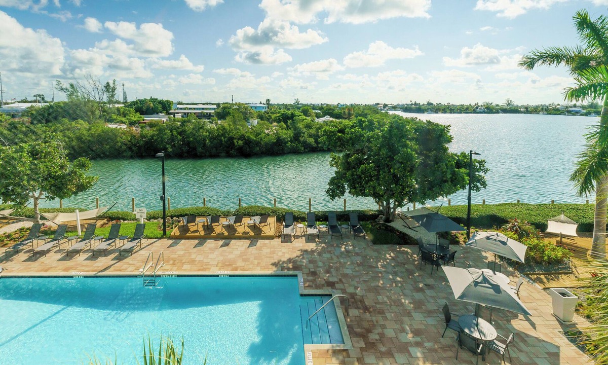 Marathon Hotel | Great Deal! Pool, Free Grab-and-Go Breakfast, Family Vacation