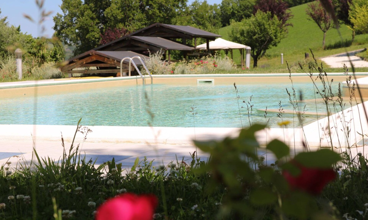 Cessapalombo Villa | Great villa with big garden and swimmingpool on the edge of the Sibillini Mts.