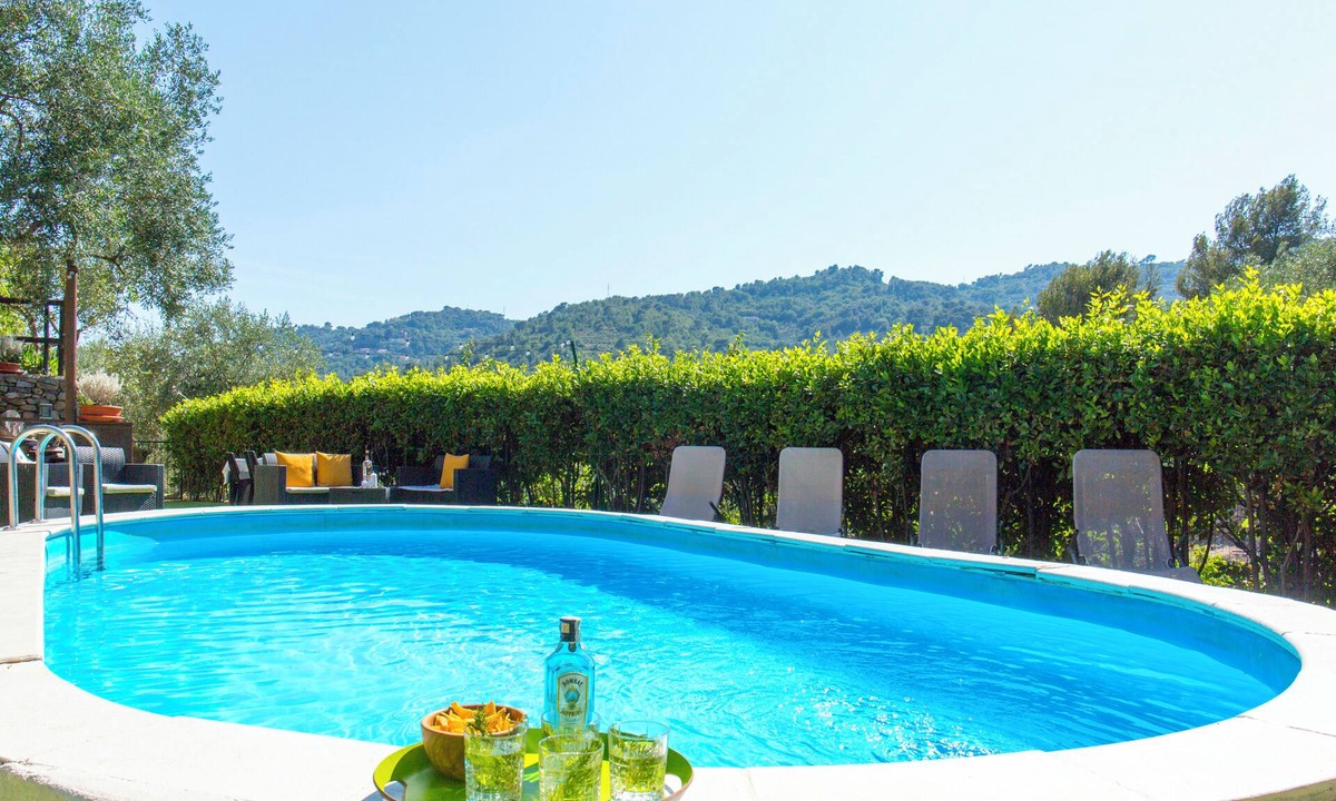 Costa dʼOneglia House | Group villa with private pool