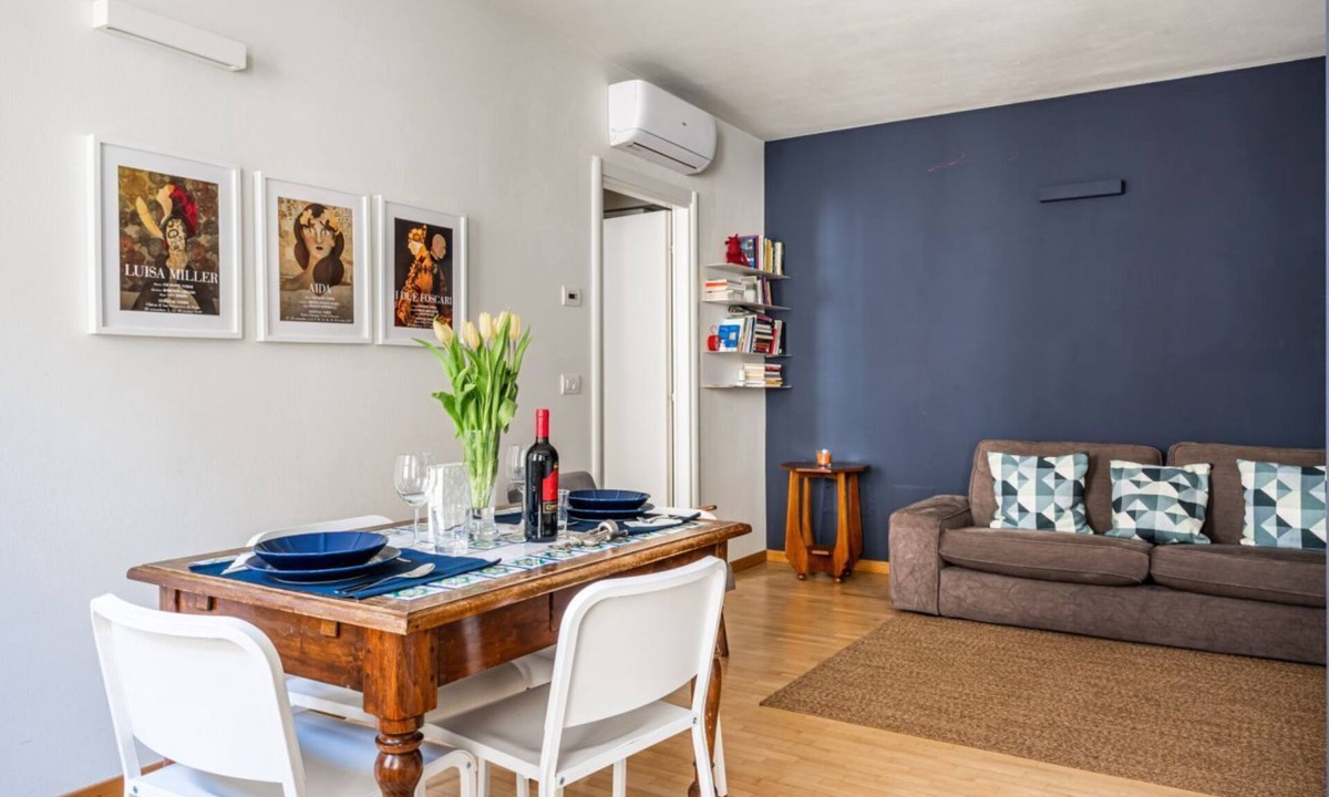 Oltretorrente Apartment | GuestHost - Apartment located on the second floor of a building with a lift.We are located in the historic center with a private garage for the exclusive use of guests.ATTENTION: We are located within the ZTL, to access it you must communicate the licens