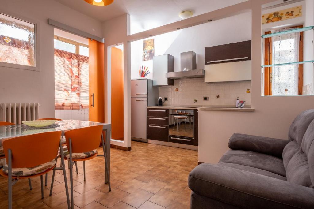 Piombino Apartment | GuestHost - Casa Adrian near the Sea