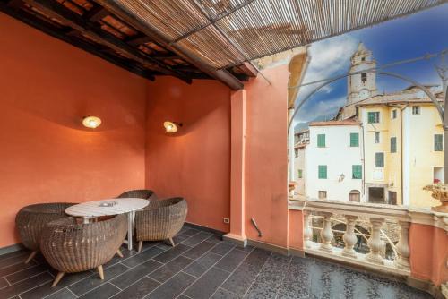 Castel Vittorio Apartment | GuestHost - Castelvittorio Medieval Getaway! Roomy Apartment