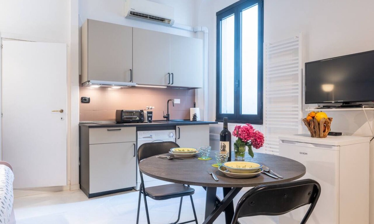 Oltretorrente House | GuestHost - Cozy Studio near the University of Parma