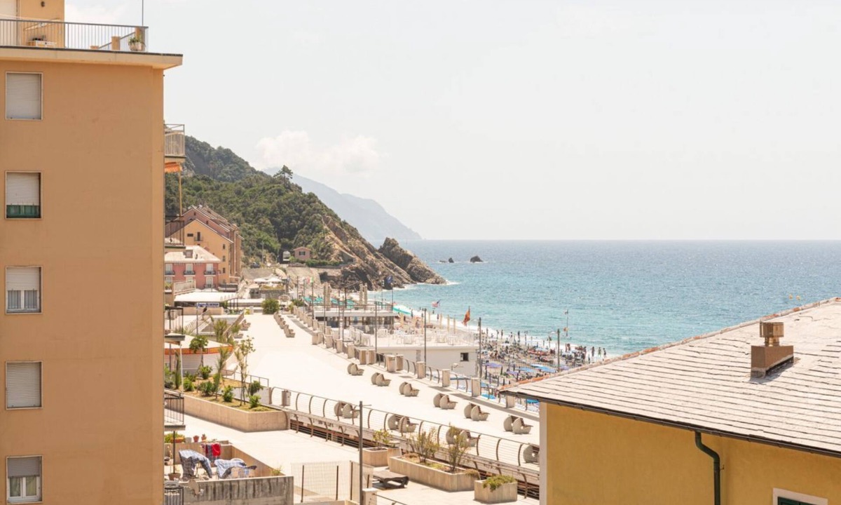 Deiva Marina Apartment | GuestHost - Deiva Marina APT SEA VIEW! Box car and balcony!