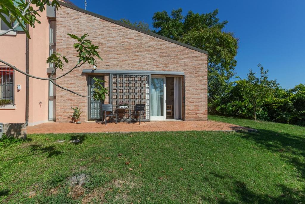 Pontelagoscuro Apartment | GuestHost - Francolino Duplex Charming La Farnia Villa