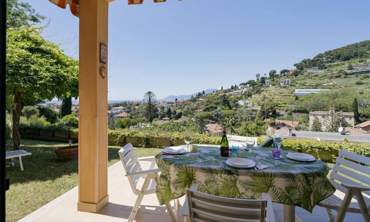Bordighera Apartment | GuestHost - Into the Green! Bordighera Garden House x6
