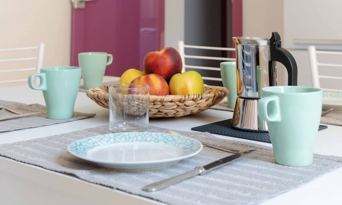 Fossolo Apartment | GuestHost - Sant'Orsola Malpighi Colorful & Roomy Apartment