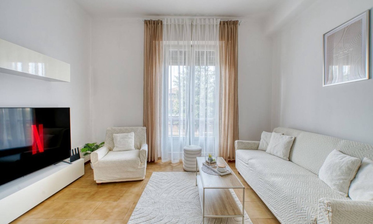 Spoleto Apartment | GuestHost - Spacious and welcoming 100 square meters apartment, perfect for four people, located on the first floor of a building without an elevator.The property is located in a quiet residential area, well-served by essential services and public transp