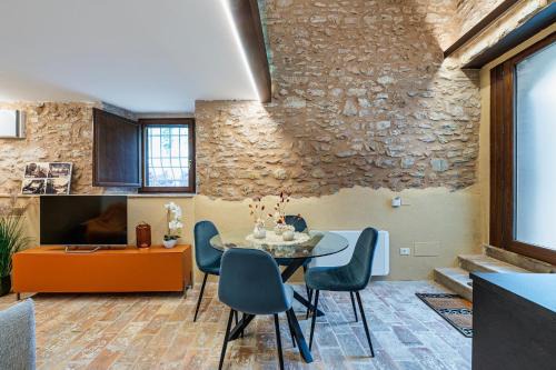 Rasiglia Apartment | GuestHost - Suite on the RIVER Apartment