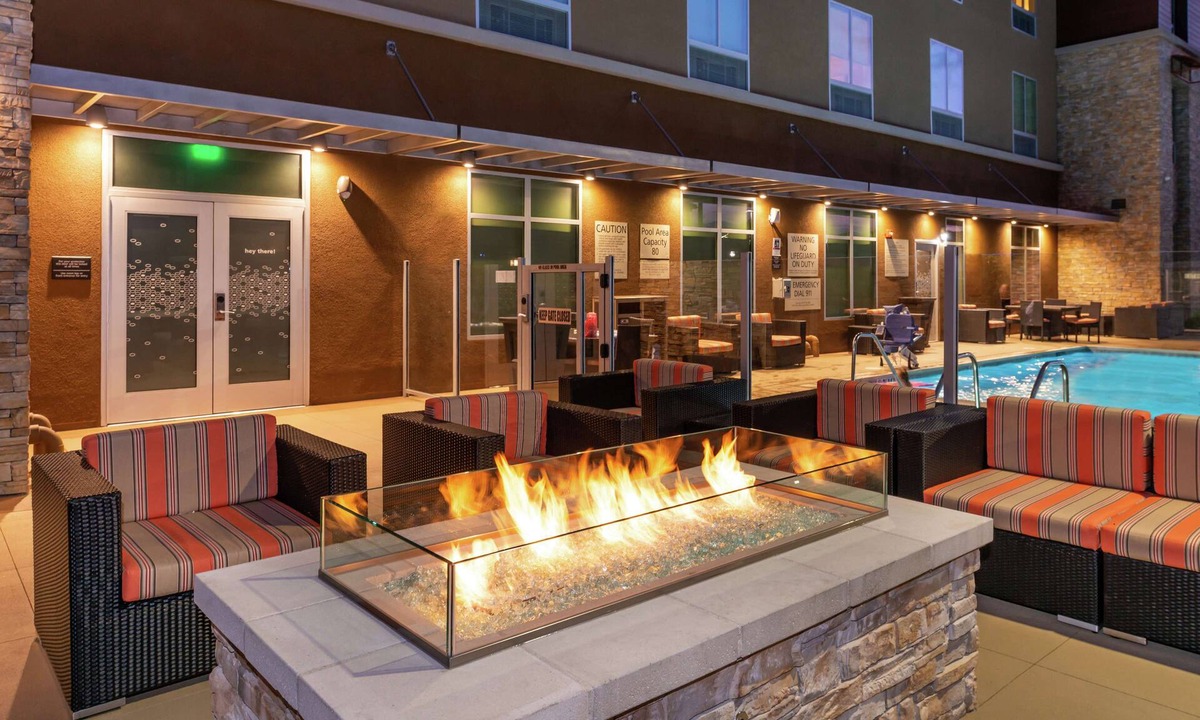 Buena Park Hotel | Hampton Inn & Suites Buena Park