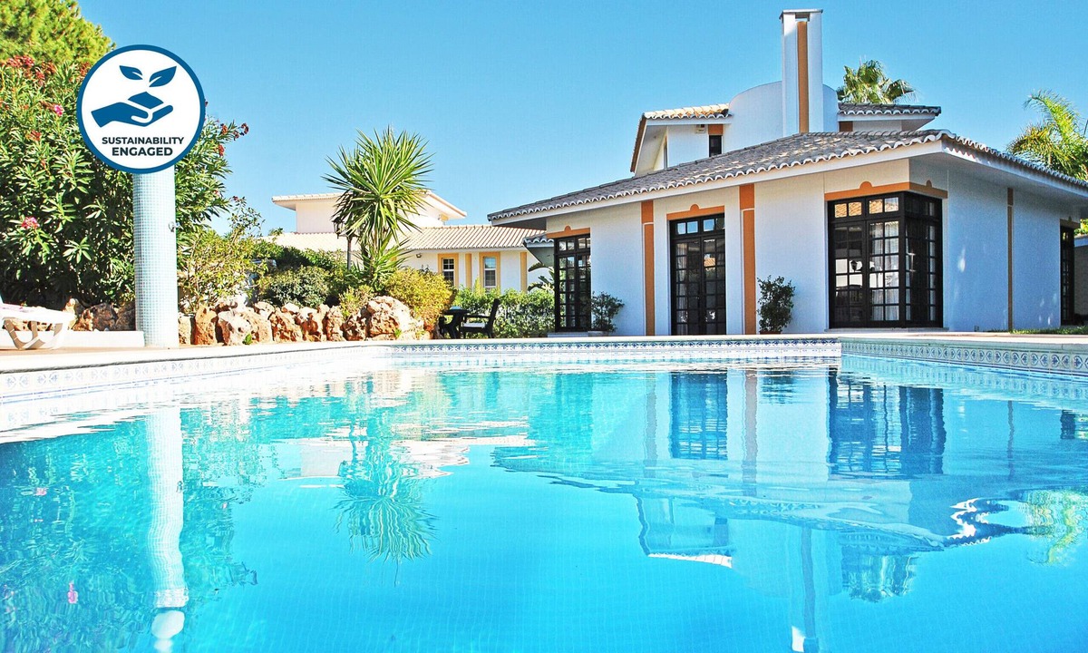 Vale do Garrao Villa | Heatable pool, BBQ & total privacy