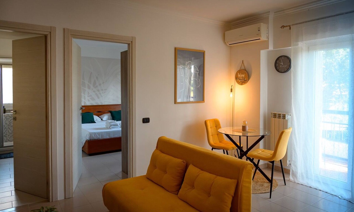 Ciampino Apartment | Hibiscus Apartment (Ciampino/Rome/Roma)