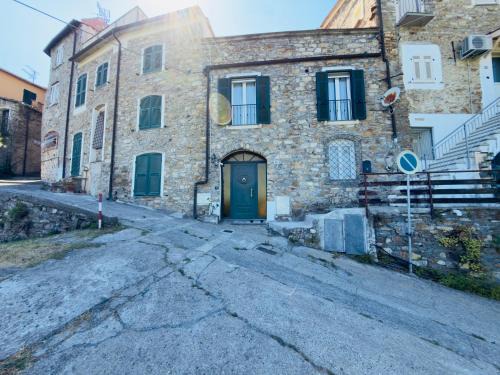 Torrazza Apartment | Hill Stone Retreat view sea