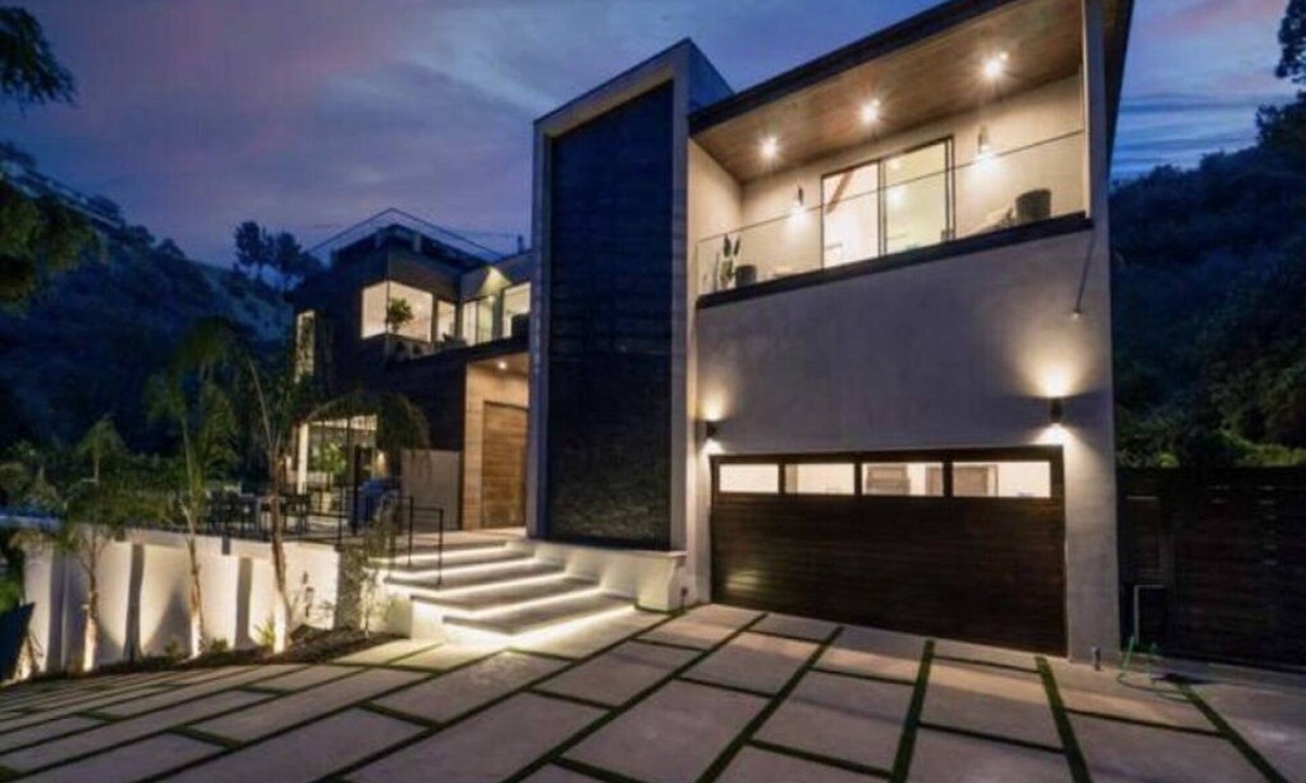 Bel Air Villa | Hillside Oasis Estate (Brand New)