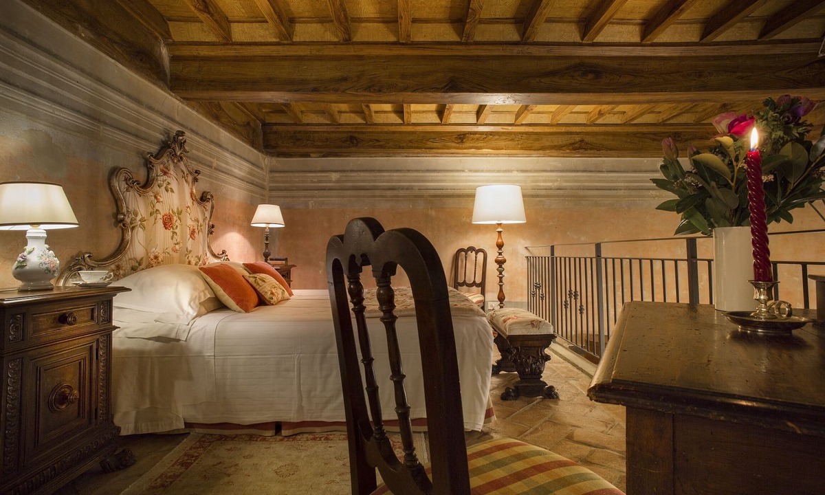 Tavarnelle Val di Pesa Villa | Historic home in the heart of Chianti Villa Fillinelle suite Naldini