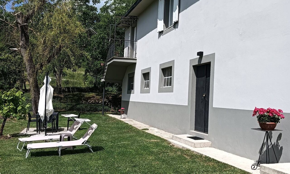 Abbadia San Salvatore Apartment | Holiday Home I Salici on Monte Amiata