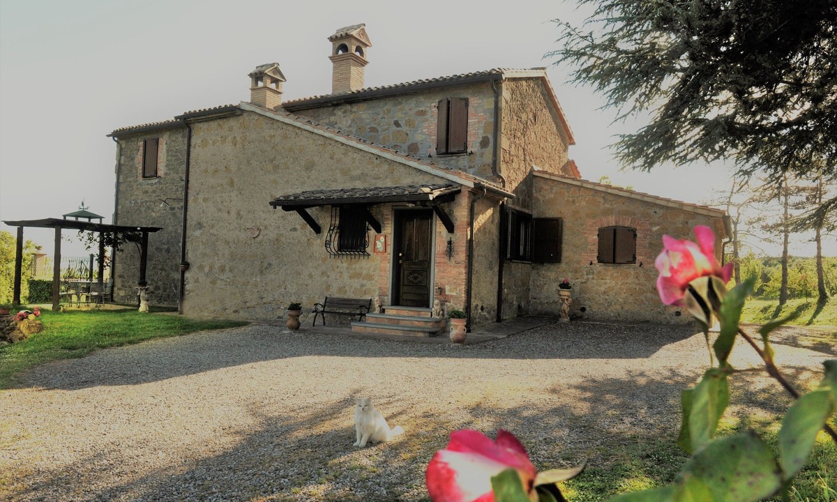 San Lorenzo Nuovo House | holiday home with lake view of BOLSENA