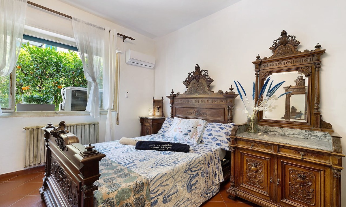 Pietra Ligure House | Holiday Home 'Pietra Nel Mare' with Sea View, Wi-Fi and Air Conditioning