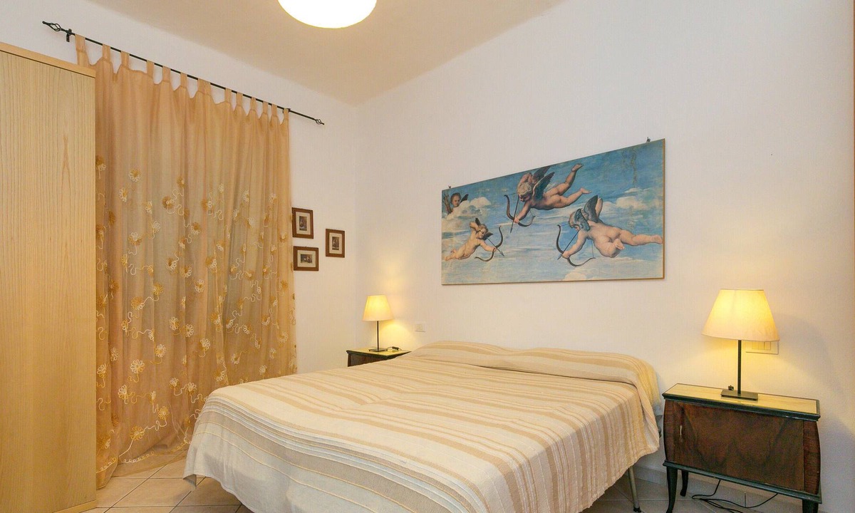 Rosignano Solvay House | Holiday Home 'Villetta Montini' with Terrace & Courtyard