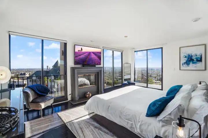 Los Angeles House | Hollywood Hills 20 Million dollar mansion