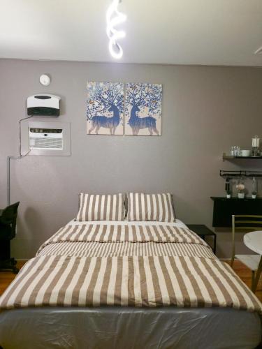 Centennial House | Home Away From Home! Beautiful Private Guest House